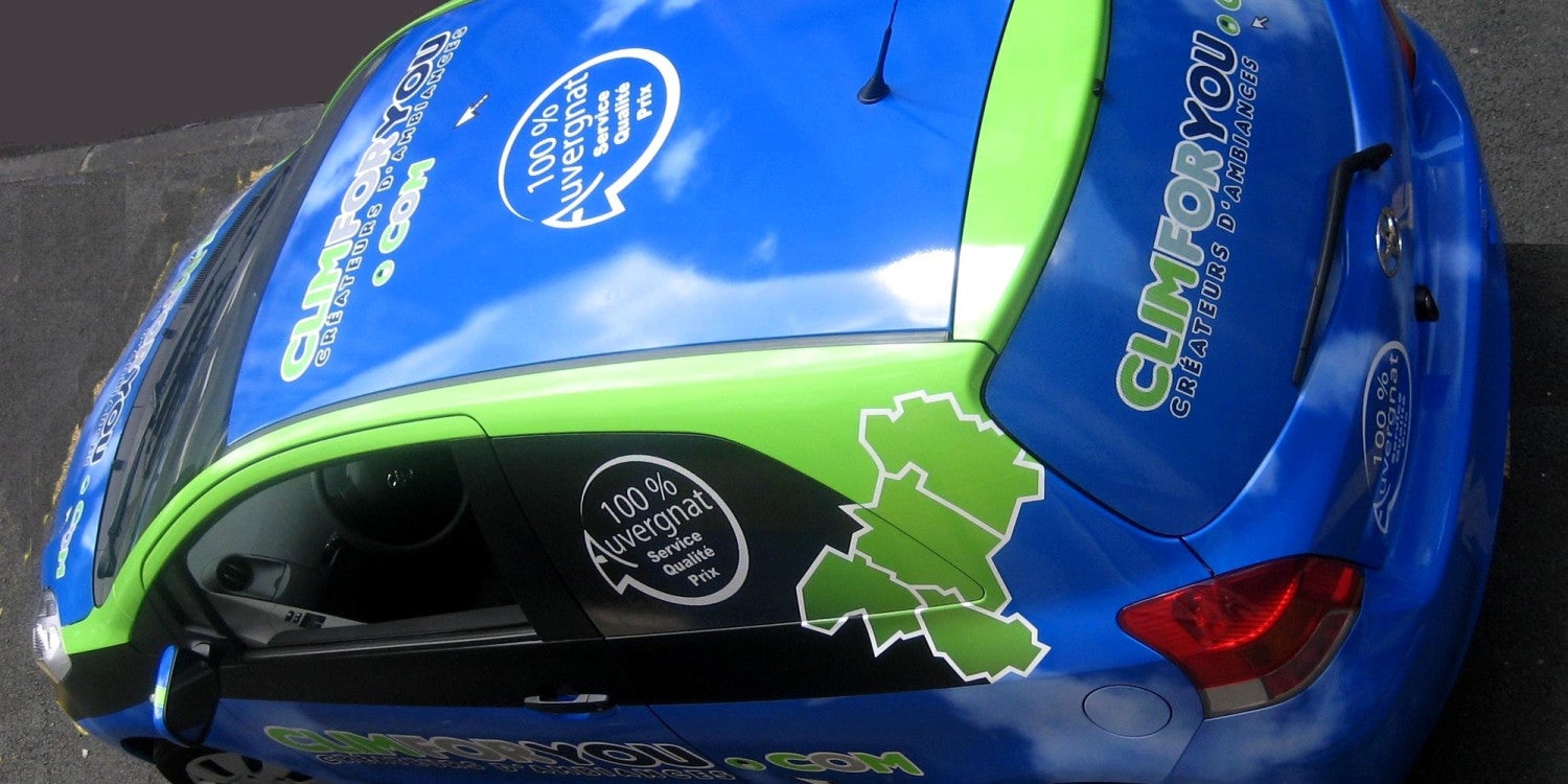 Logo sur véhicule