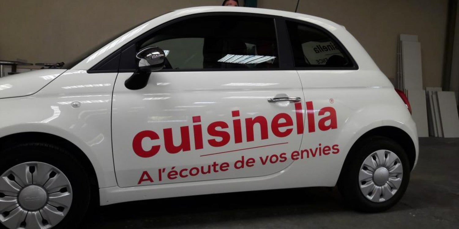 Logo sur véhicule