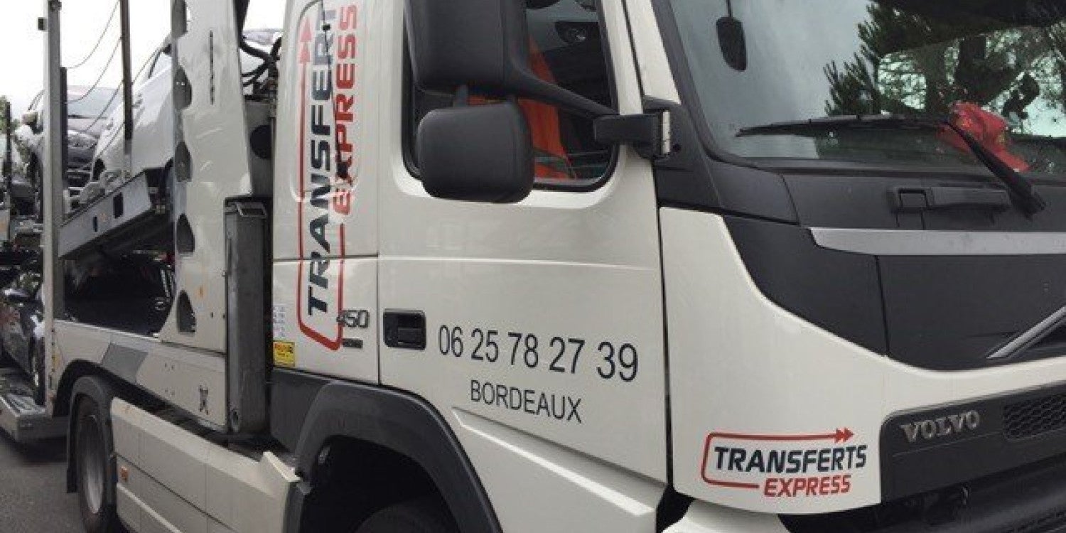 Lettrage camion