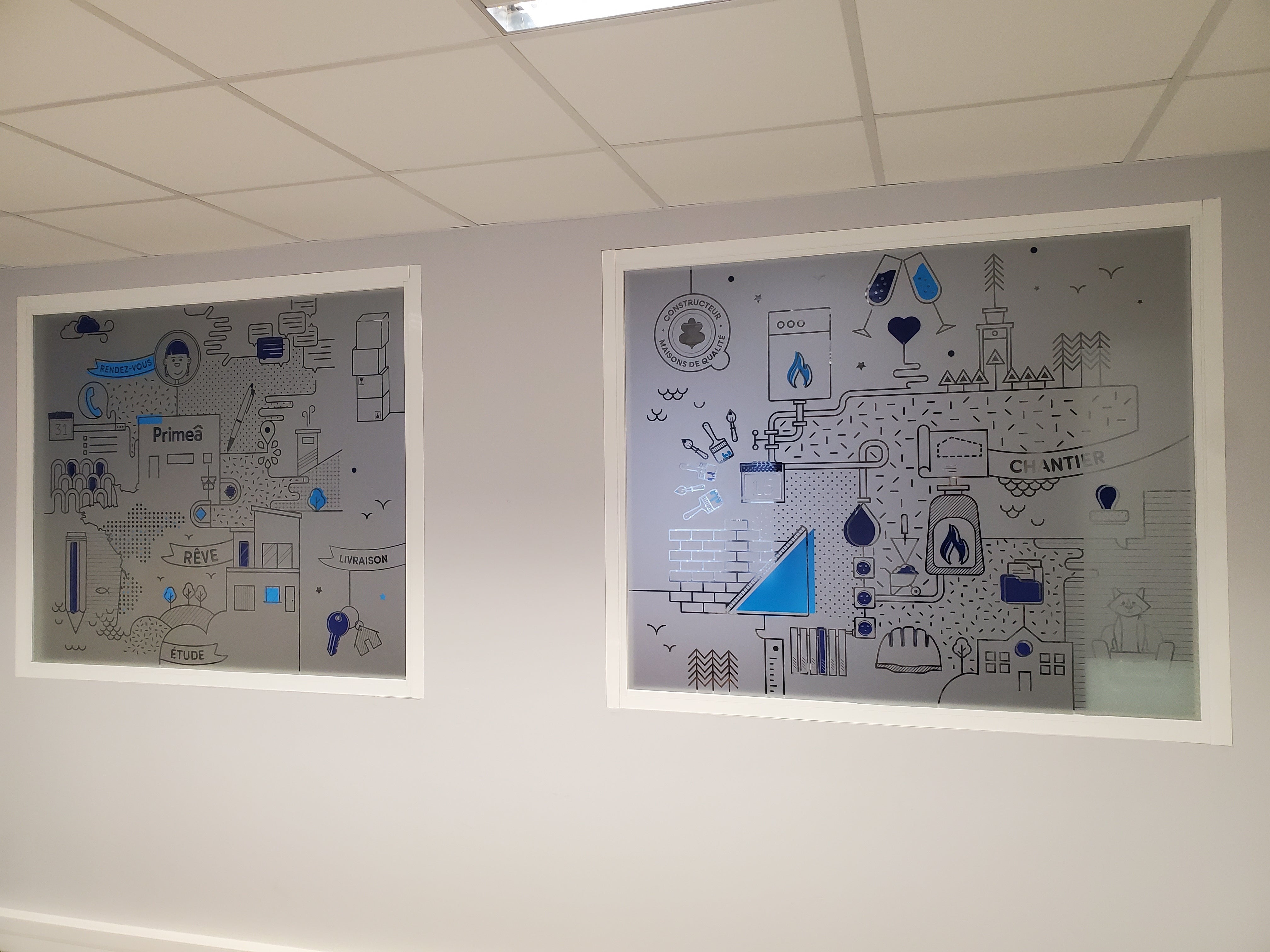 Lettres découpées et vitrophanie par Signarama Nantes