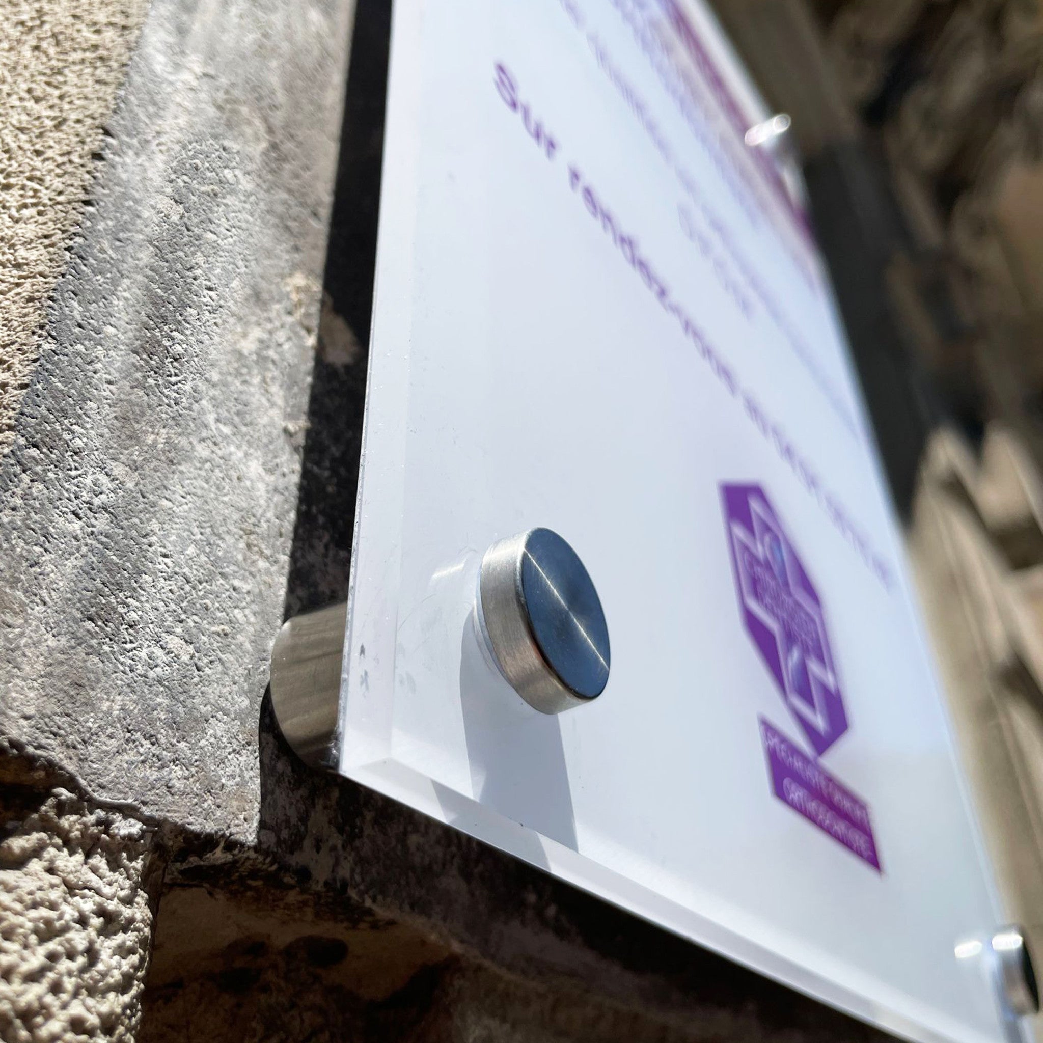DR ELKOUBY_MARSEILLE_PLAQUE PLEXIGLAS