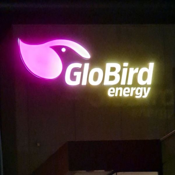 Illuminated Signs for Globird Energy