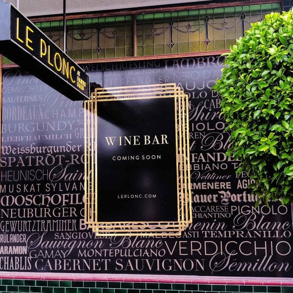 Le Plonc Window Graphics & Lightbox