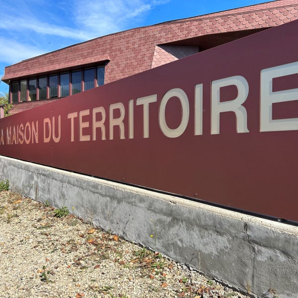 Caisson La Maison Du Territoire