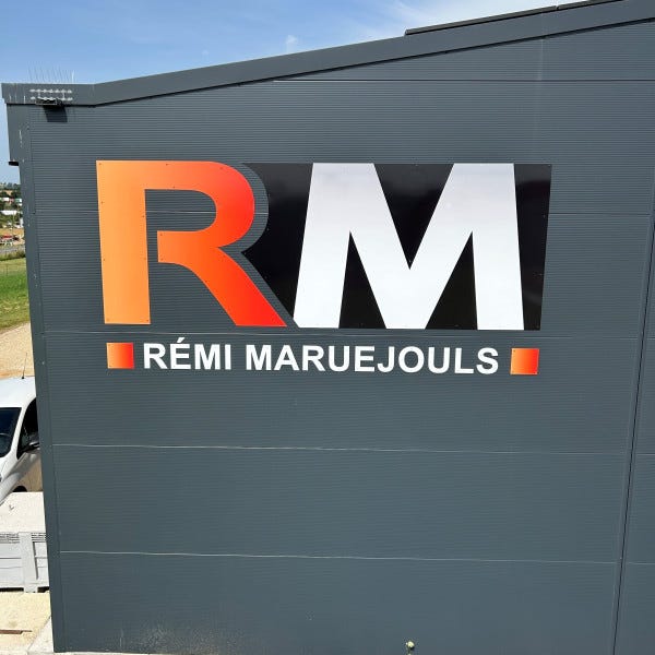 Lettres découpées en dibond Rémi Maruejouls