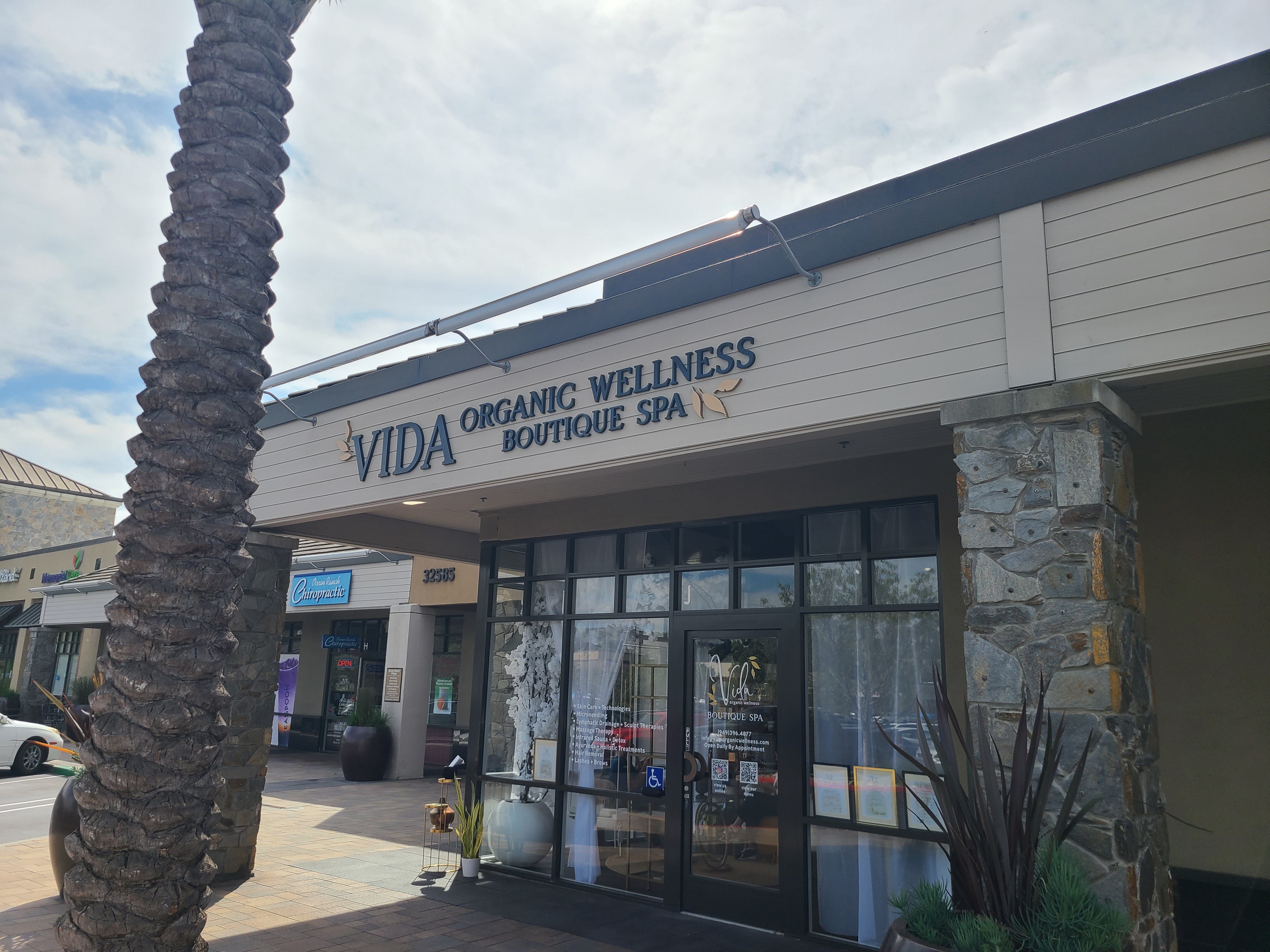 Store front dimensional letters