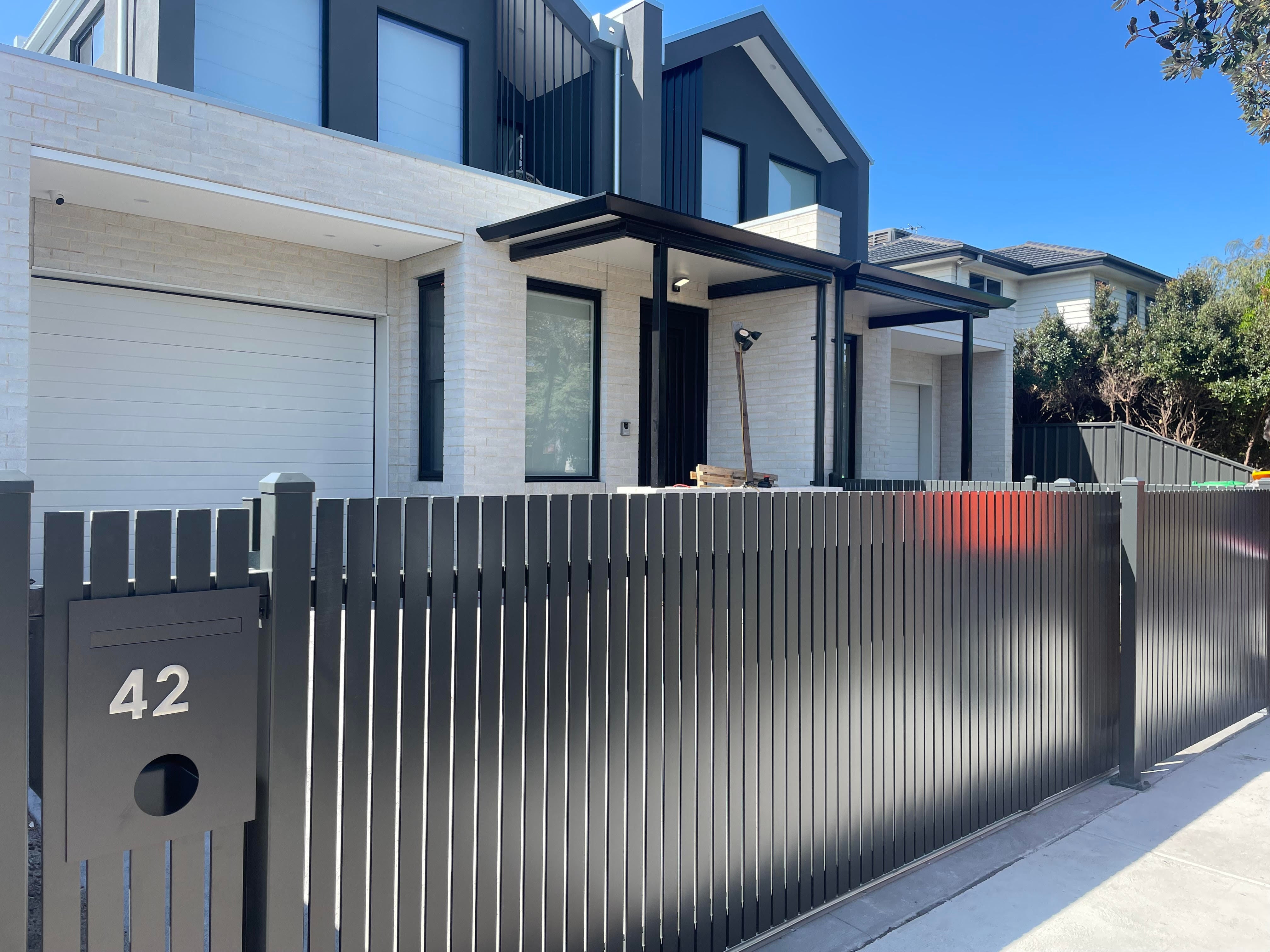 The Straight Sliding Gate