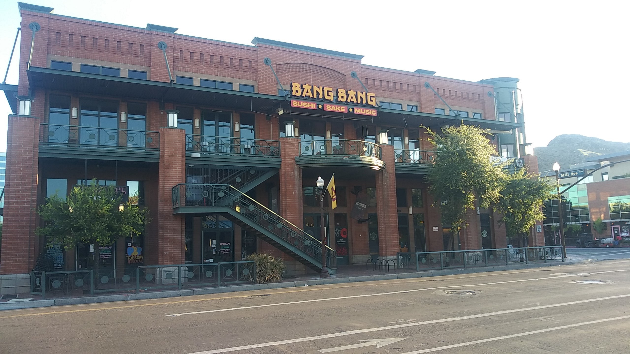 Building & Commercial Signs