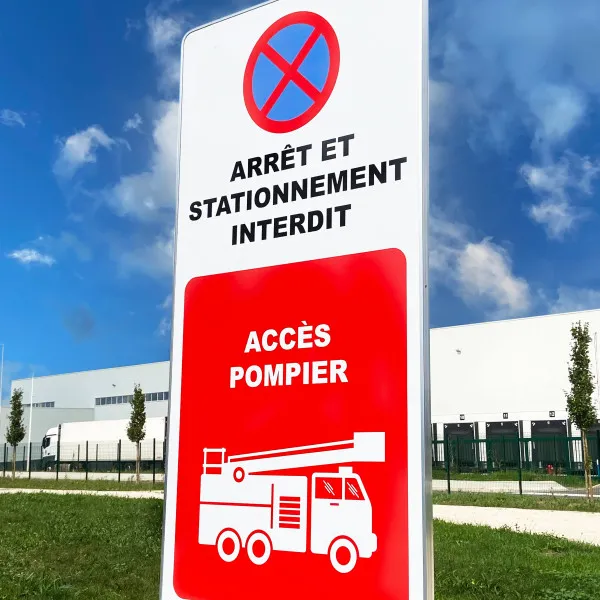 Panneau Accès pompier - Signalétique routière