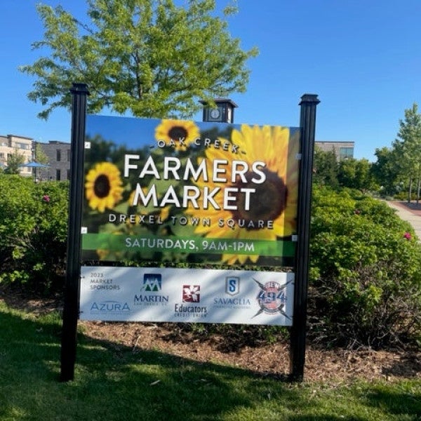 Post Sign for Oak Creek Farmers Market