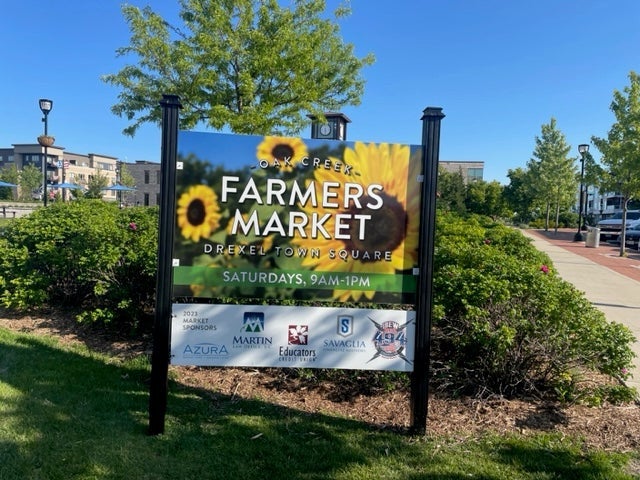 Post Sign for Oak Creek Farmers Market