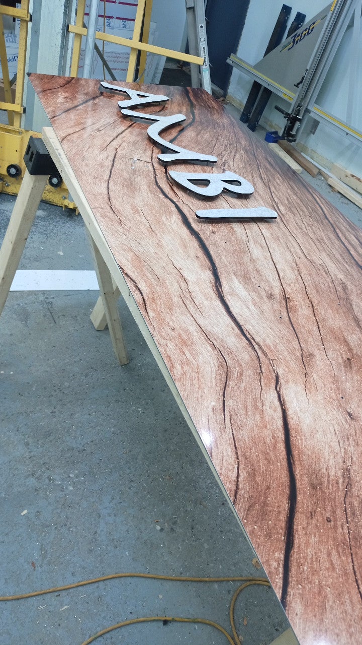 Making a fake wood sign with 3d lettering