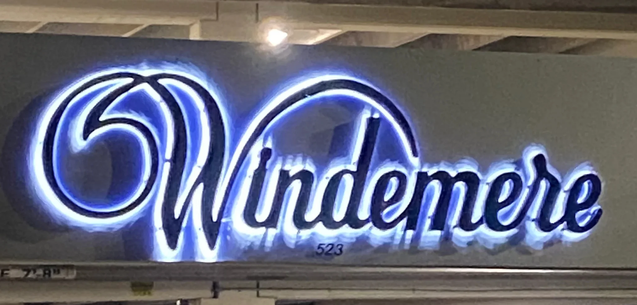 Illuminated & Lighted Signs