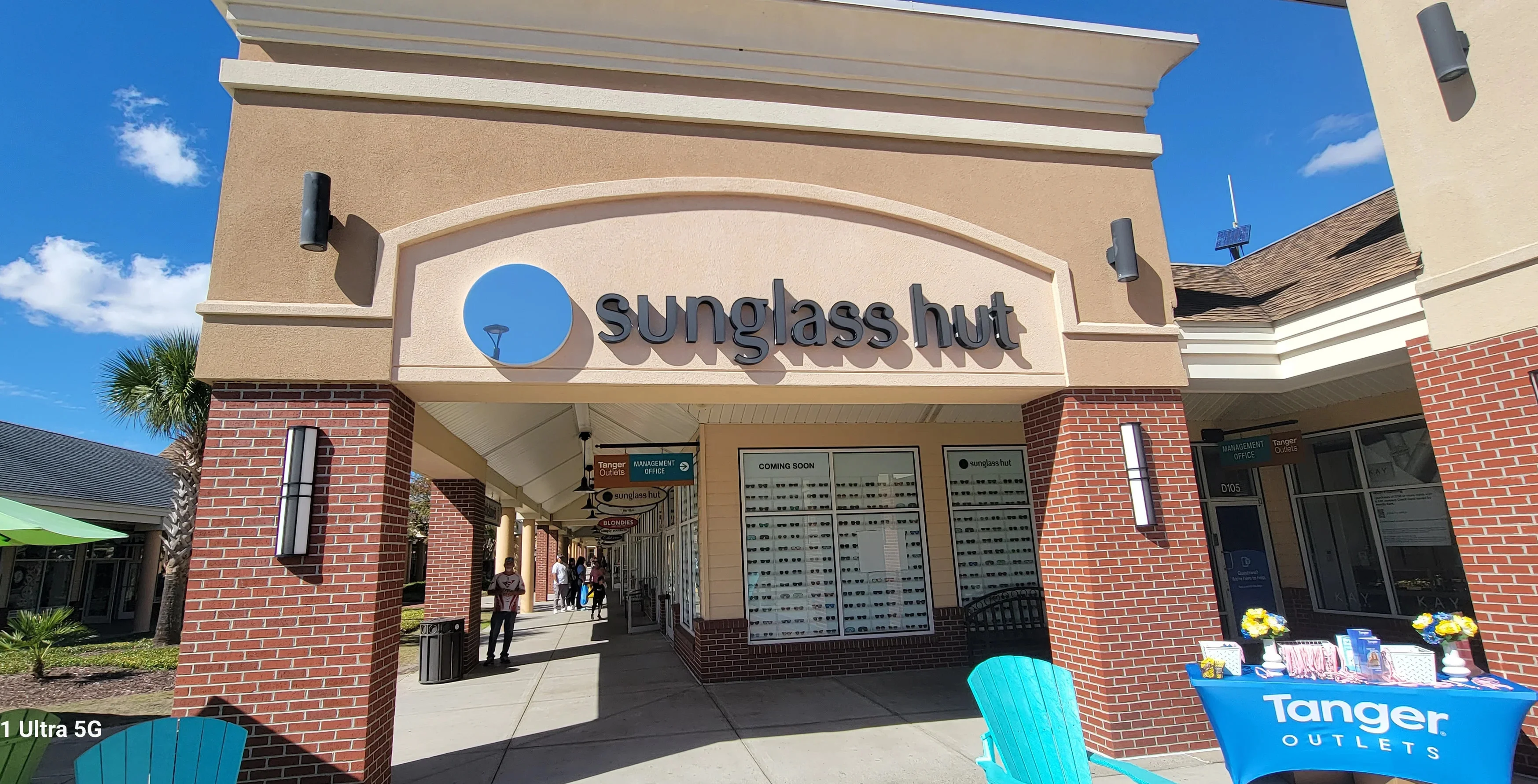 Building & Commercial Signs